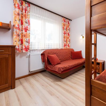 Nemo 2 Hotel Karwia Eksteriør billede