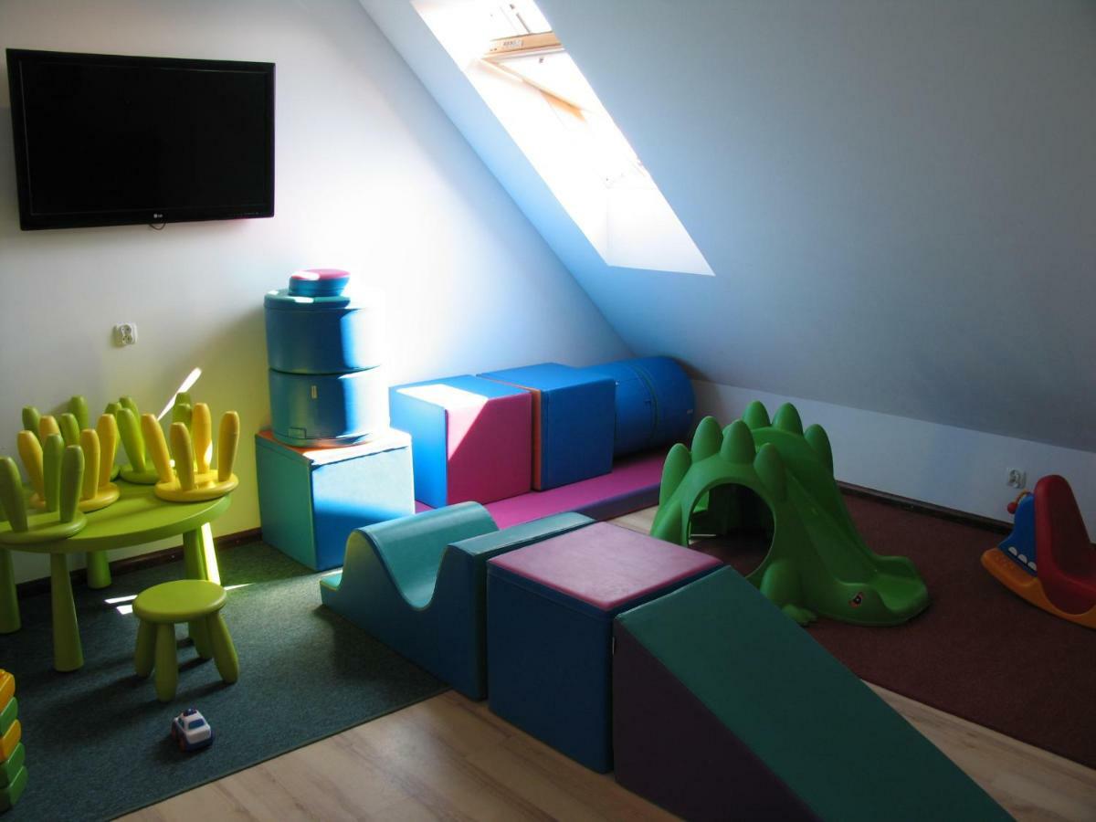 Nemo 2 Hotel Karwia Eksteriør billede