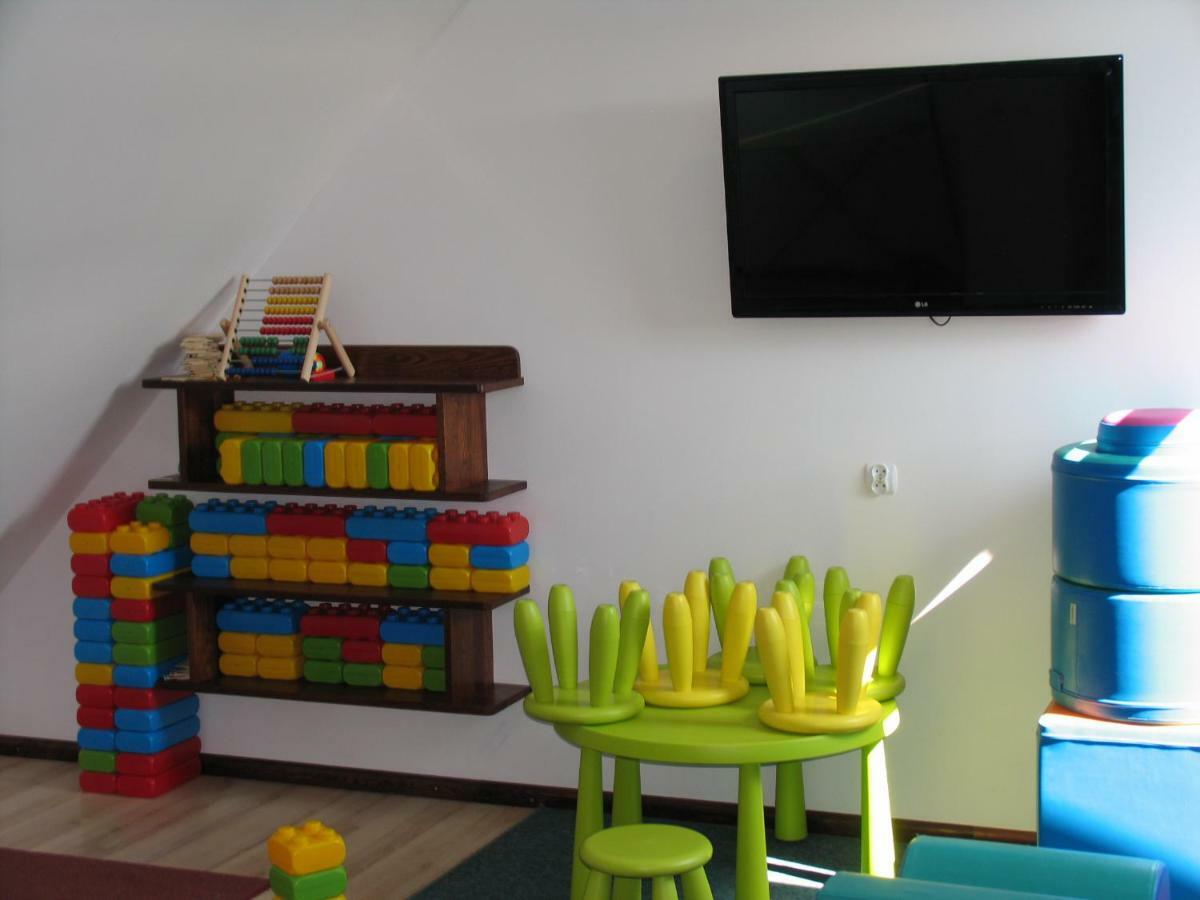 Nemo 2 Hotel Karwia Eksteriør billede