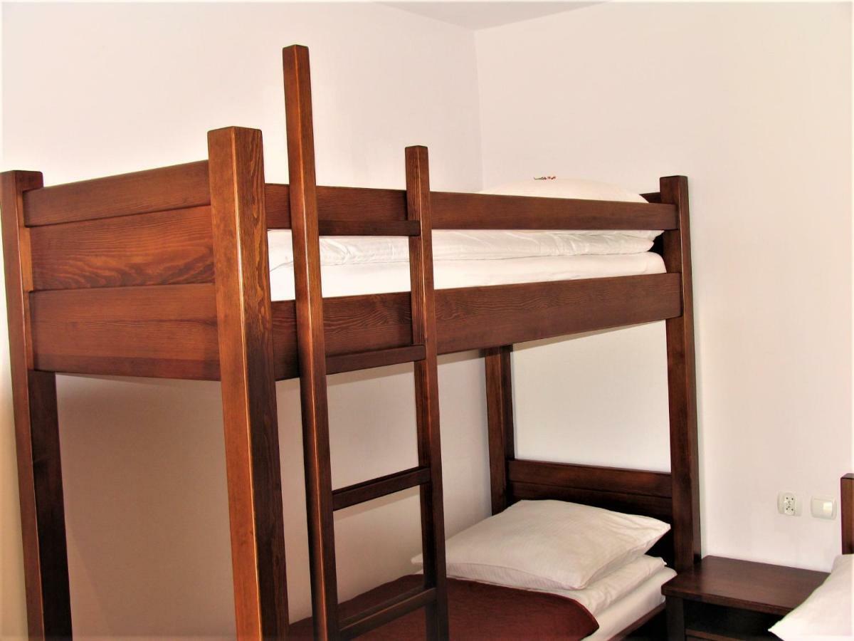 Nemo 2 Hotel Karwia Eksteriør billede