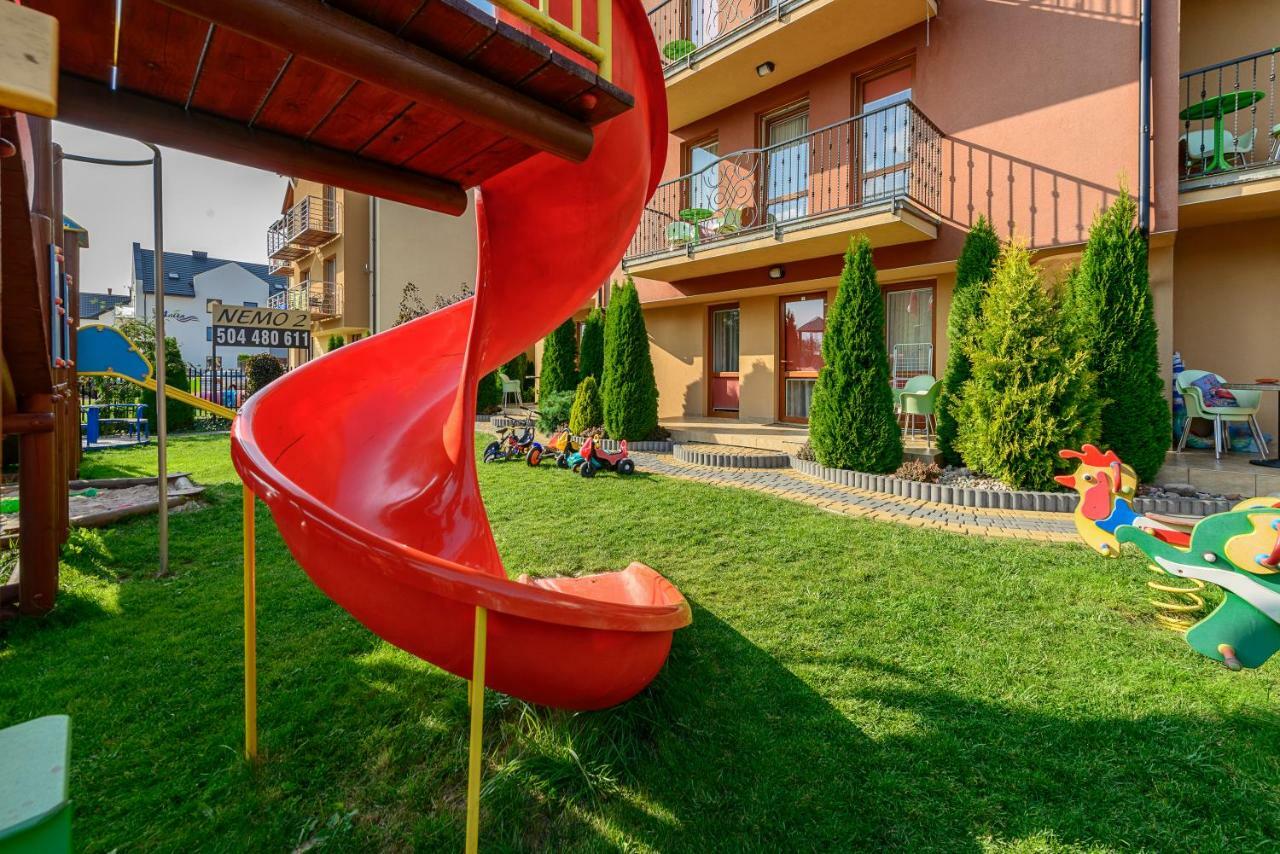 Nemo 2 Hotel Karwia Eksteriør billede