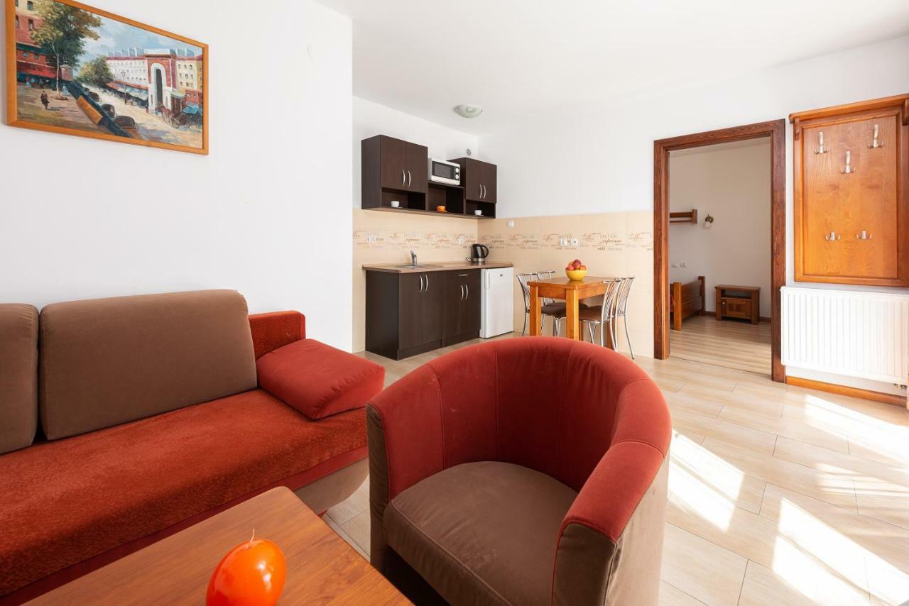 Nemo 2 Hotel Karwia Eksteriør billede